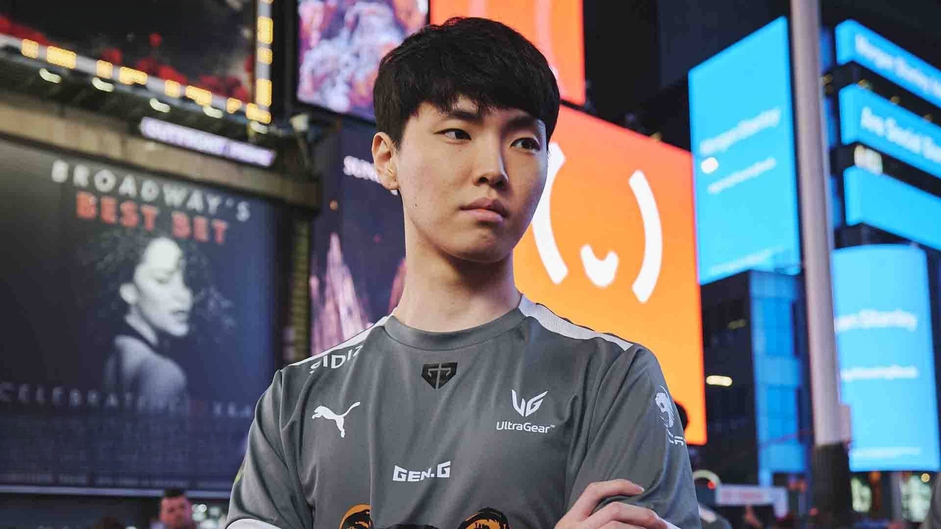 DB电竞直播平台入口-BLG碾压HLE,Chovy打出惊人五杀顶尖较量八强赛,留下经典瞬间的简单介绍