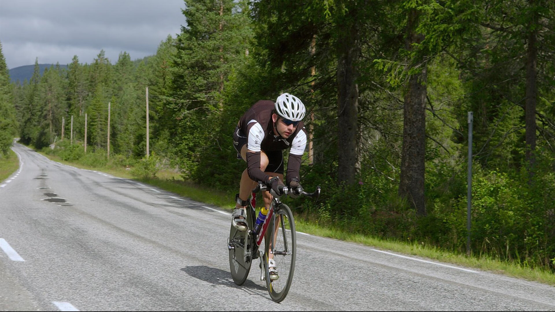 奥运前哨战，哈登化身老鹰击溃黄蜂，关键接管定义巨星本色