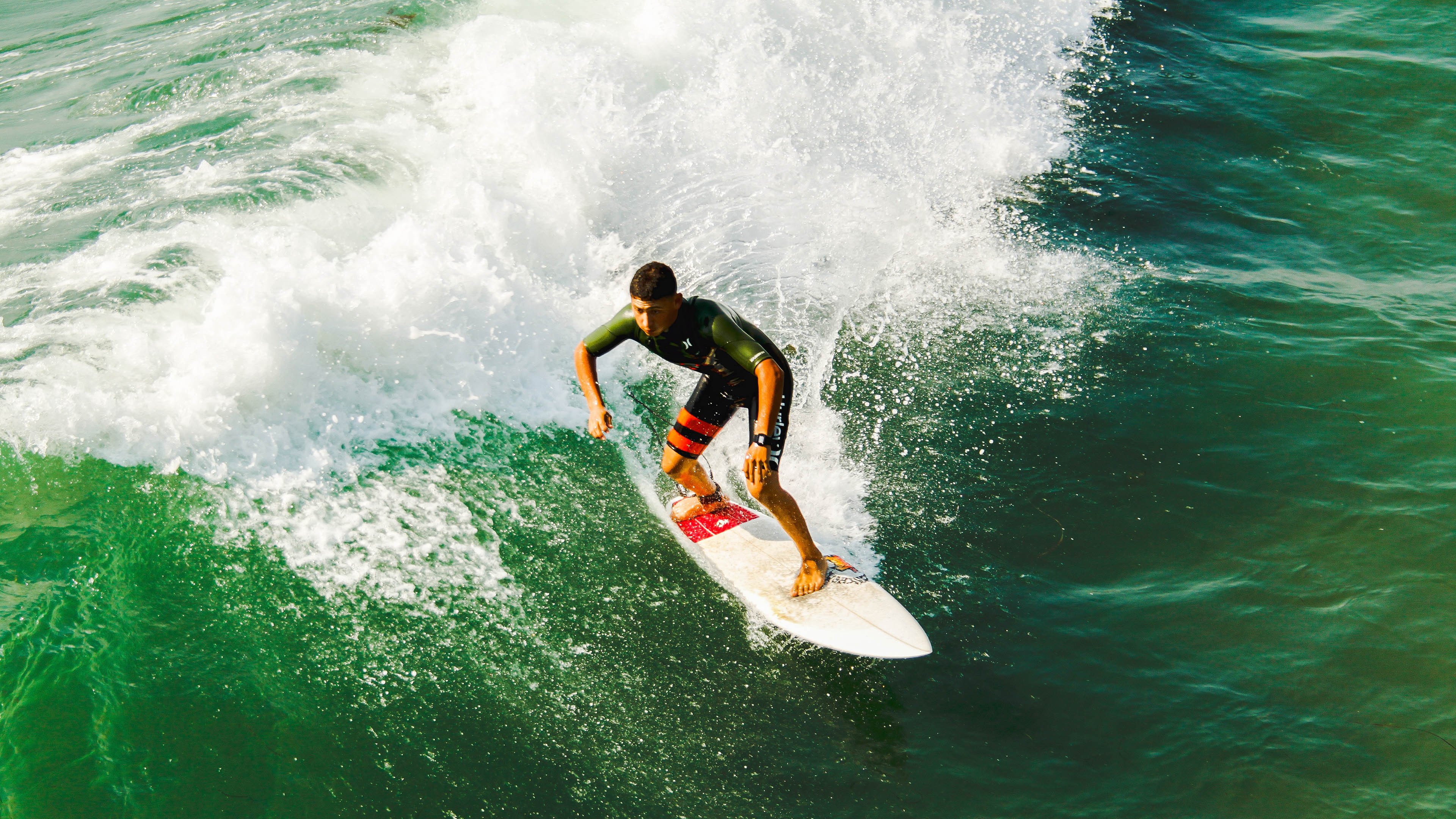 战术博弈与巨星对决，快船何以在季后赛焦点战中强压独行侠？