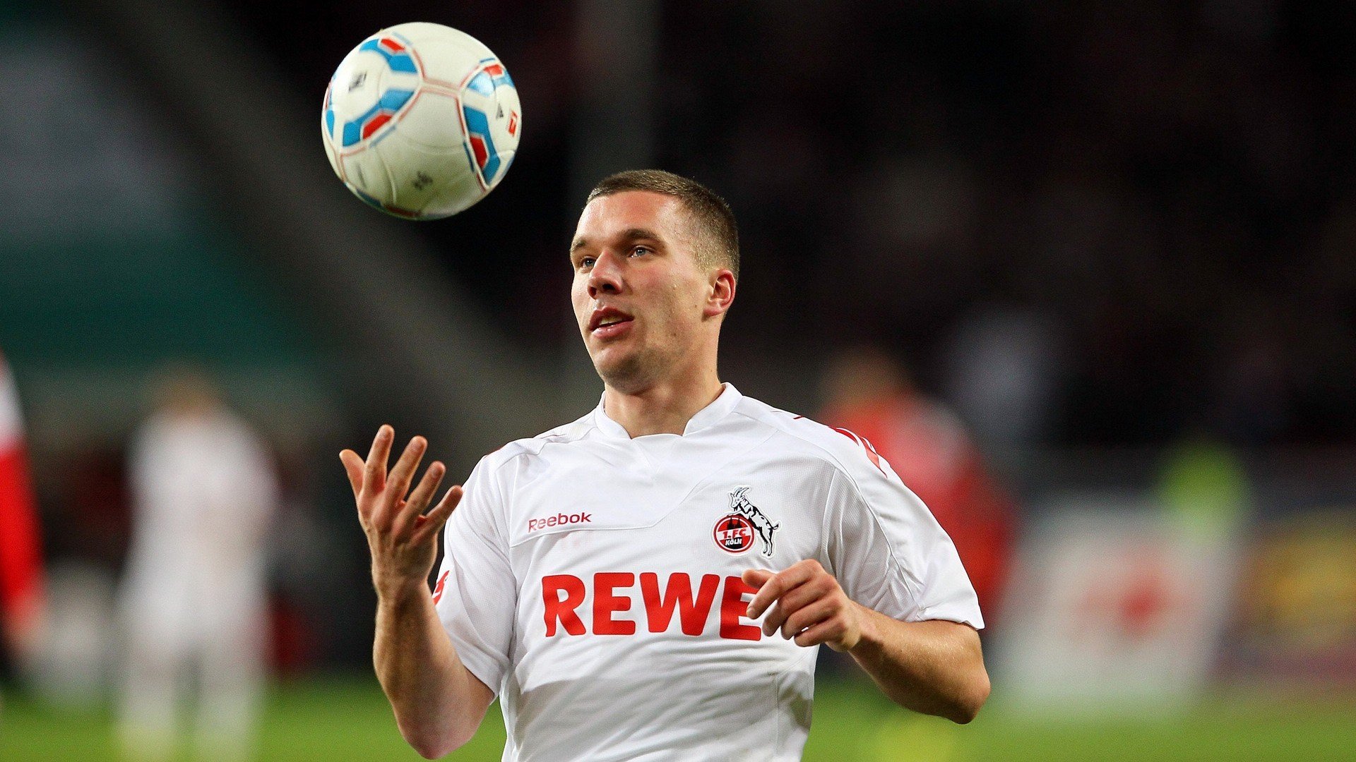 德甲争冠战焦点战，阿森纳强压埃及，背后是全球化足球的战术革命