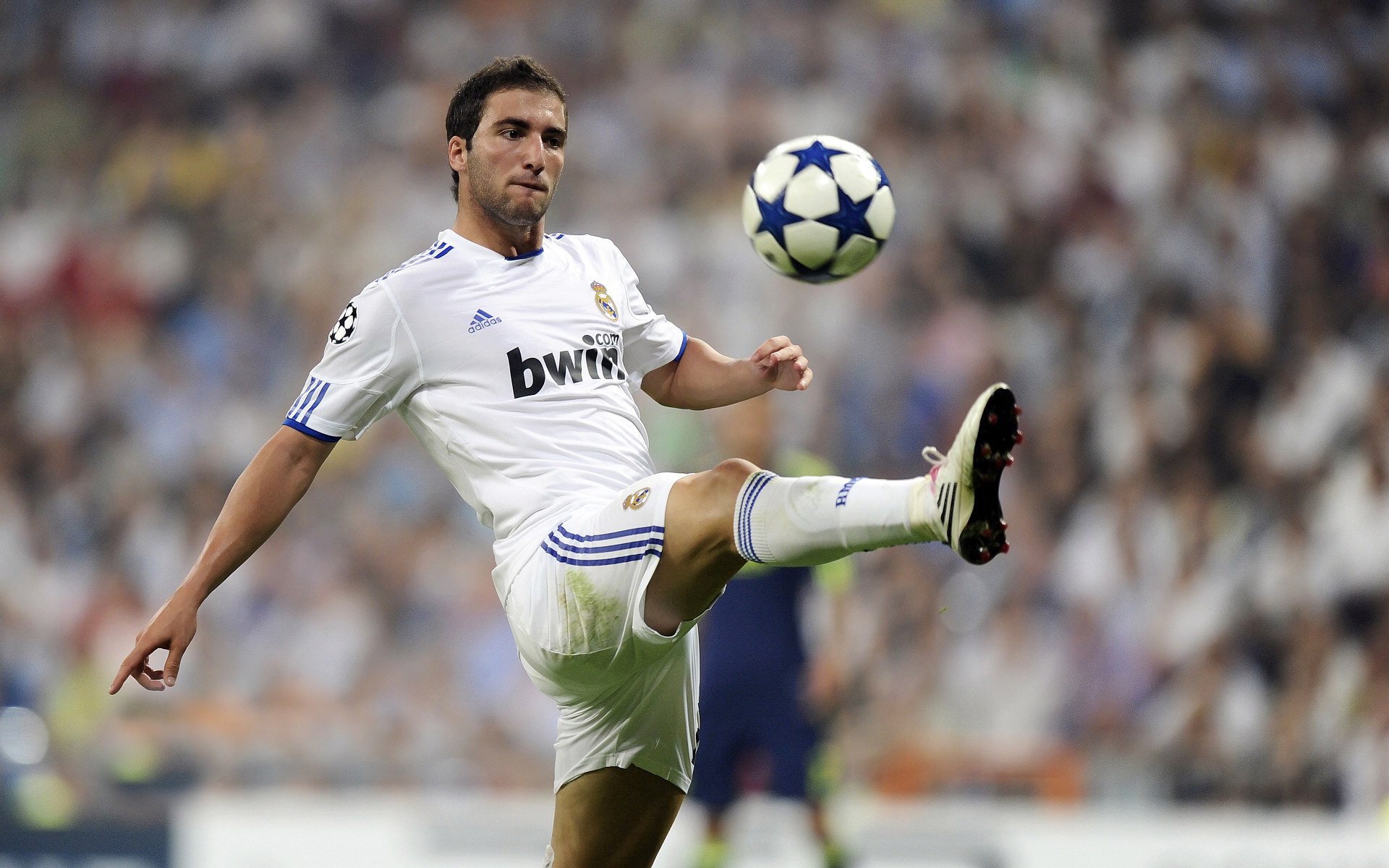 DB电竞多赛事平台-福登破纪录之夜，罗马险胜法国，一场改写历史的较量